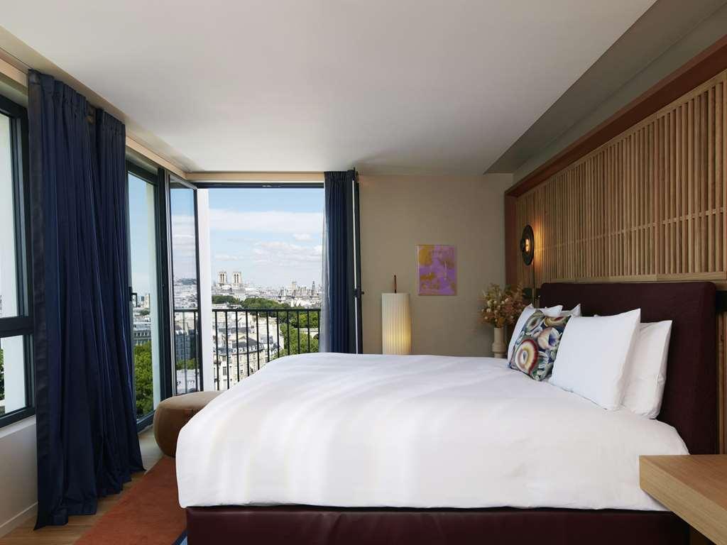 So/ Paris Hotel Room photo