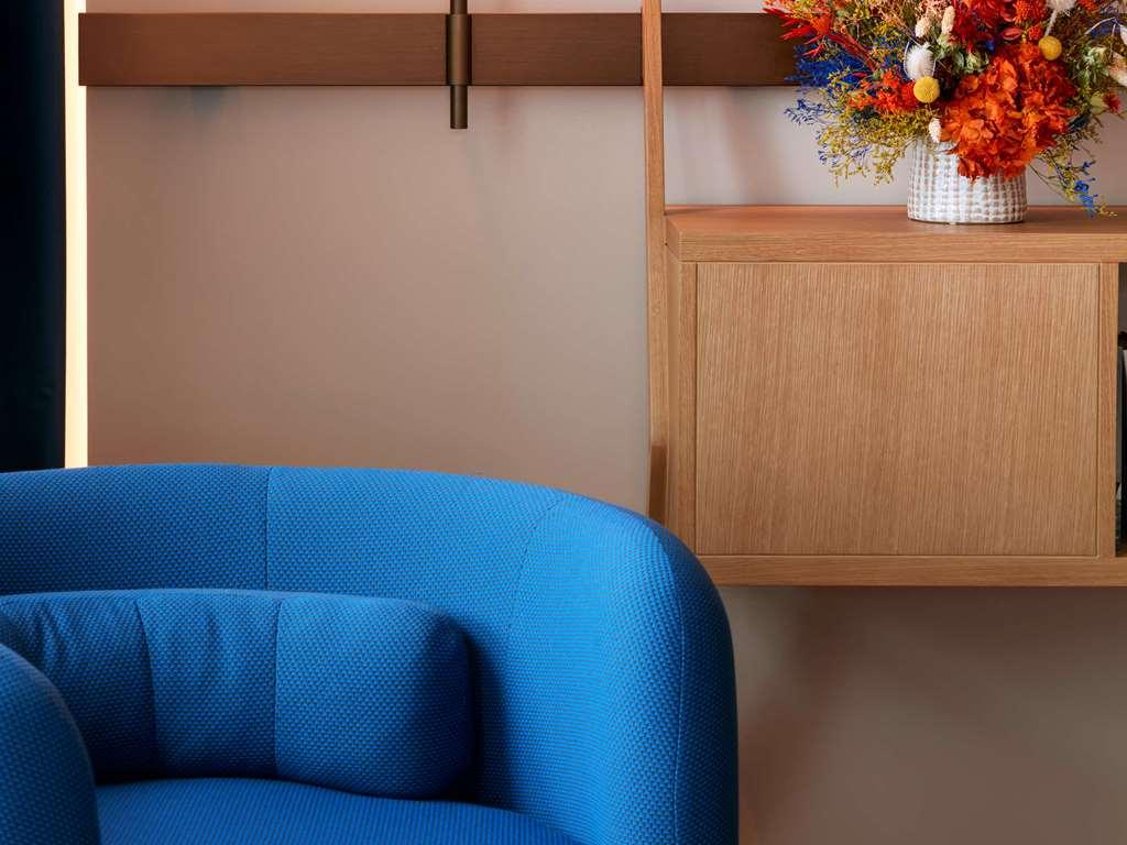 So/ Paris Hotel Room photo