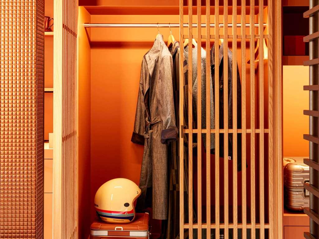 So/ Paris Hotel Room photo