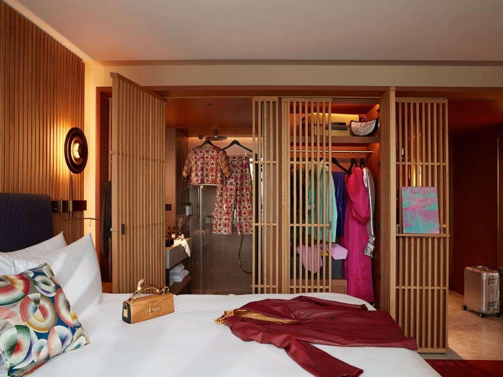 So/ Paris Hotel Room photo