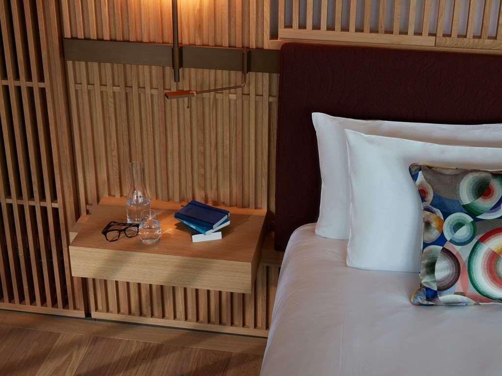 So/ Paris Hotel Room photo