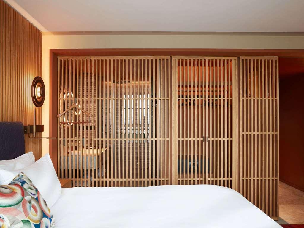 So/ Paris Hotel Room photo